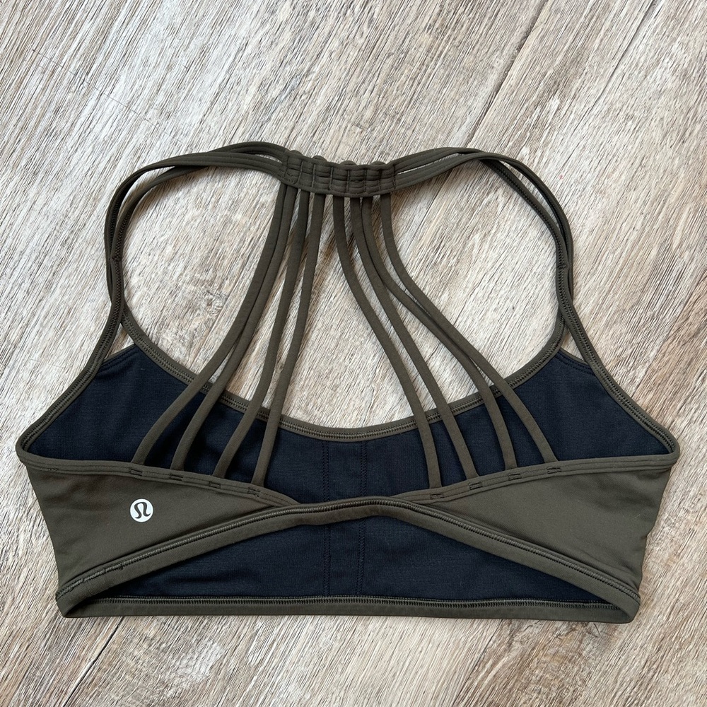 lululemon athletica Dark Olive Green Black Lighten Up Strappy Sports Bra Size 8